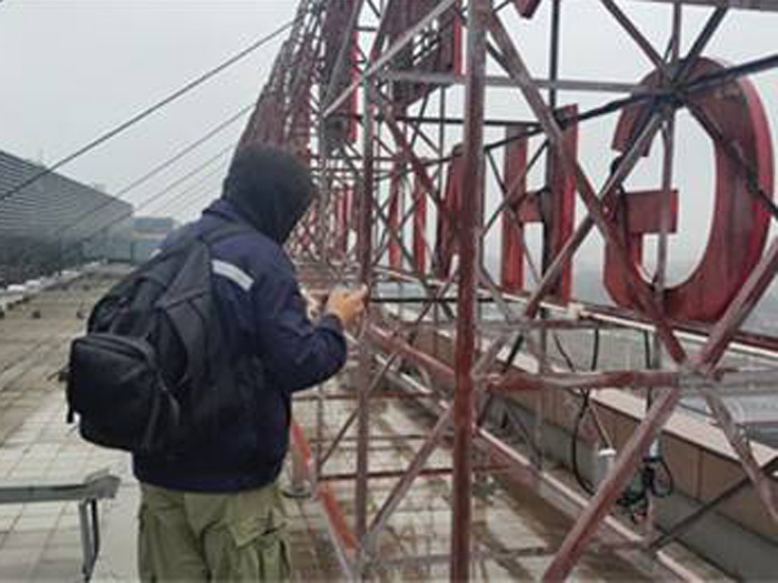 鋼結(jié)構(gòu)廣告牌